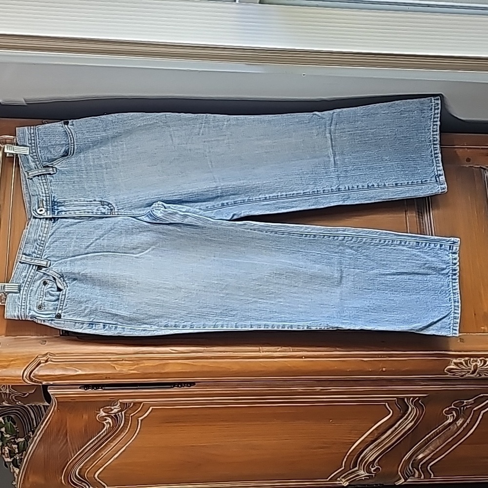 J.crew women's‎ blue jeans. Size 8, short inseam is 26"
